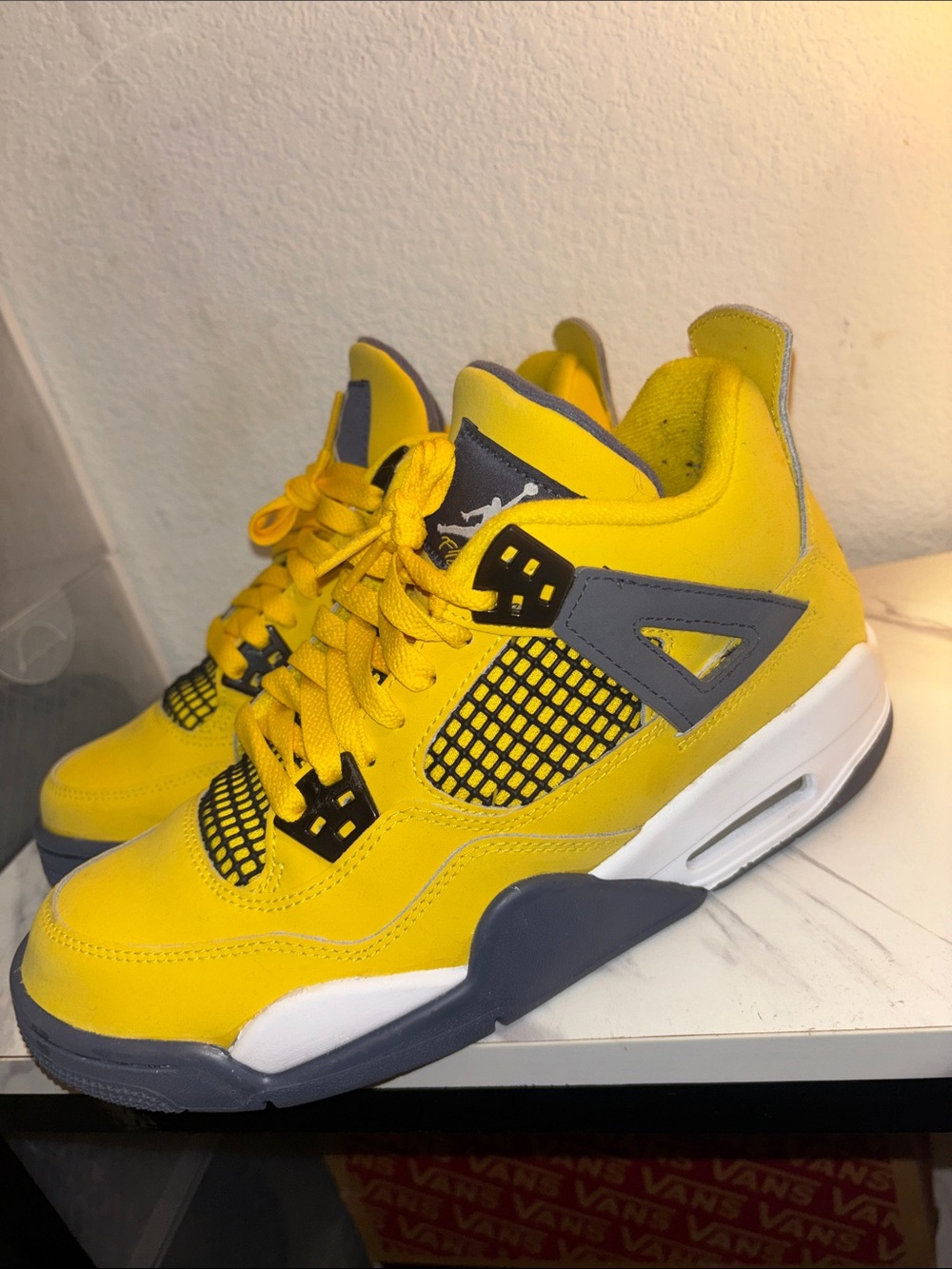 Jordan Kids' Retro Sneakers in Yellow and Gray